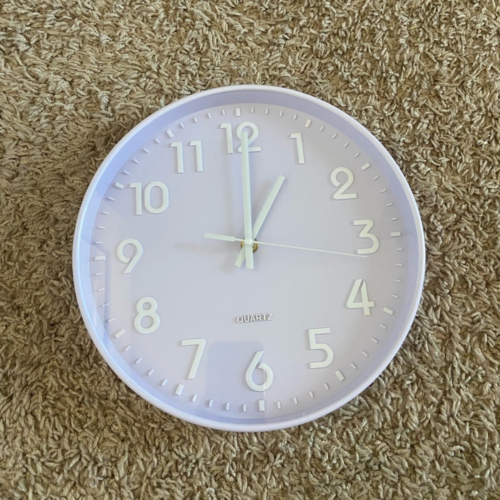 White Quartz Wall Clock